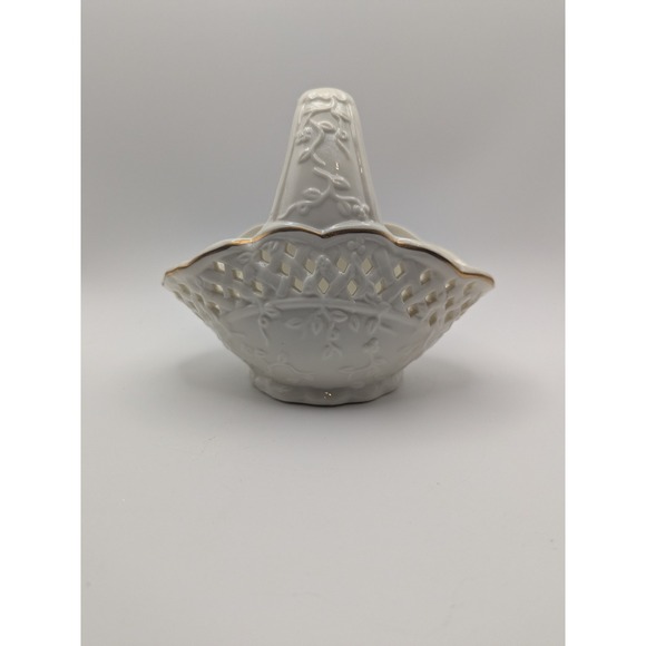 Vintage White Ceramic Holly Berry Pinecone‎ Trinket Basket Candy Dish Gold Trim - Picture 5 of 7